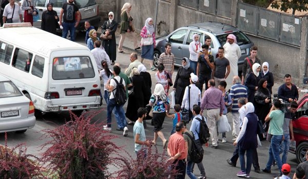 تعاقد الباصات مع الموظفين سبّب أزمة النقل في دمشق!
