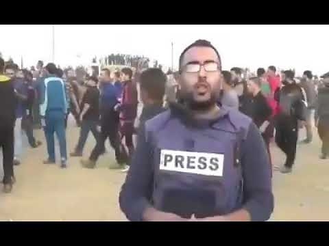  مراسل تلفزيوني في غزة يضرب طفلا و يثير مواقع التواصل – فيديو