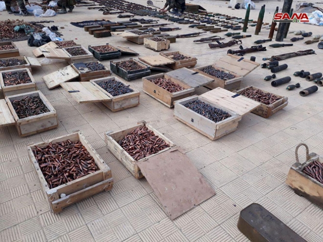 أسلحة وذخيرة ومواد متفجرة من مخلفات الإرهابيين في حي برزة بدمشق