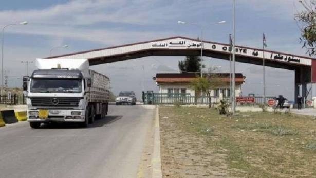 عبور 3 شاحنات إماراتية الأراضي الأردنية نحو لبنان عبر معبر نصيب 