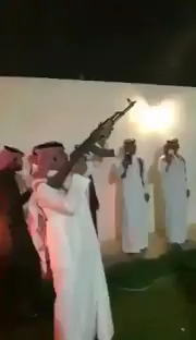  بالفيديو – جندي سعودي قوات خاصة يطلق النار خلال حفل و هذا ما حدث ..؟؟!!