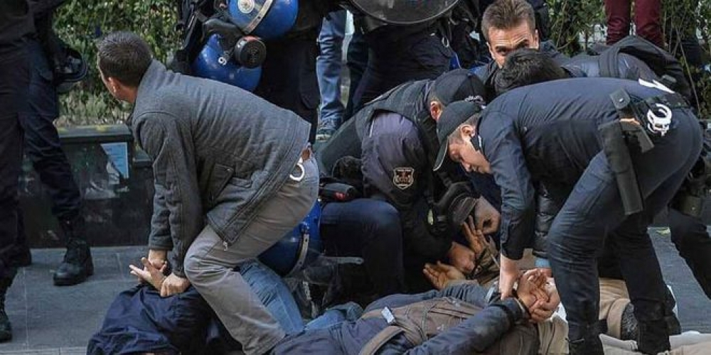 سلطات النظام التركي تصدر مذكرات اعتقال بحق 219 عسكريا