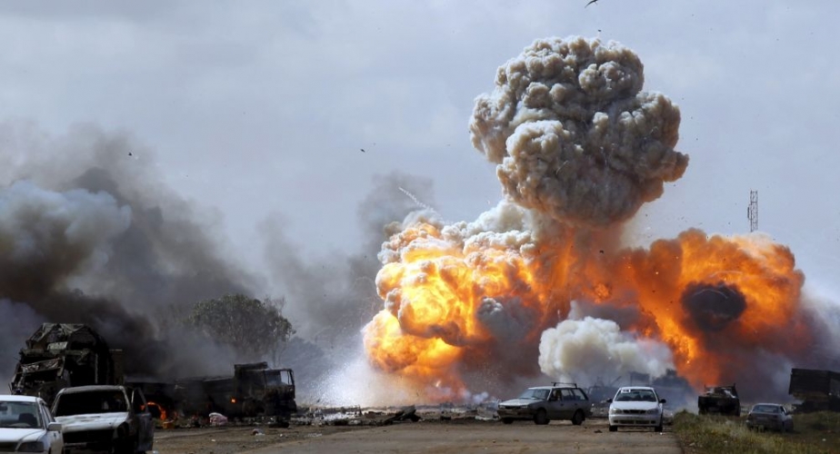 انفجار قوي يهز محيط وزارة الخارجية الليبية في العاصمة طرابلس