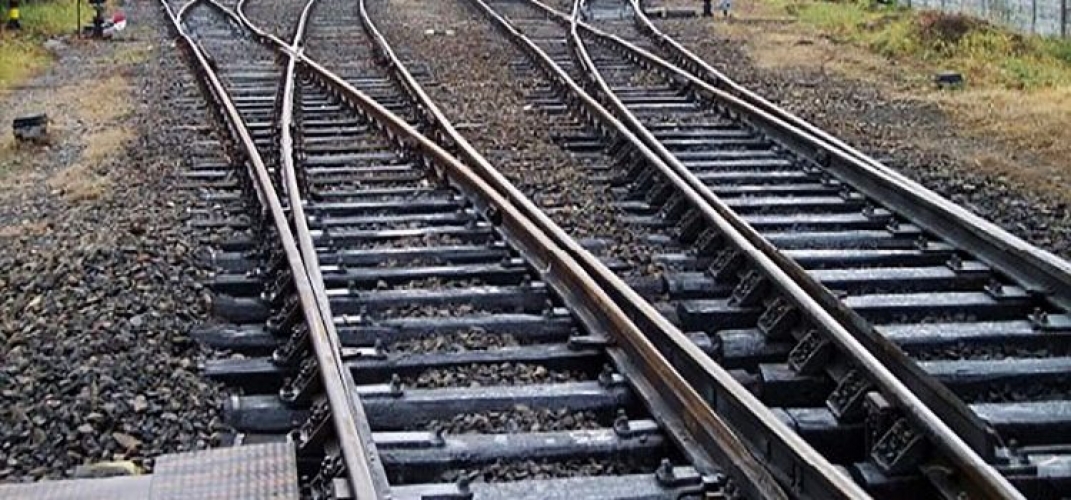 ربط السكة الحديدية بالمنطقة الحرة في اللاذقية ومشروع نقل الحصويات لمرحلة إعادة الاعمار