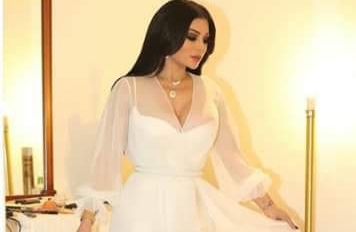 هيفاء وهبي تطل بلباس العروس في ليلة راس السنة في تونس