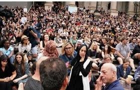بعد مقتل الطالبة الفلسطينية انطلاق مسيرات تطالب بتأمين سلامة النساء في استراليا