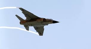 طائرات الجيش الليبي تعترض طائرة مدنية