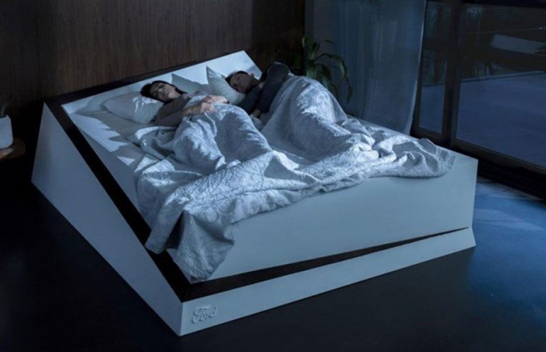هل تعانون من مشاكل مع الشريك في مساحة السرير؟ فورد تعطي حلا منطقيا للامر