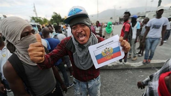 الشعب في هايتي يتفض ضد حكومة موالية لواشنطن و يطلب مساعدة روسيا