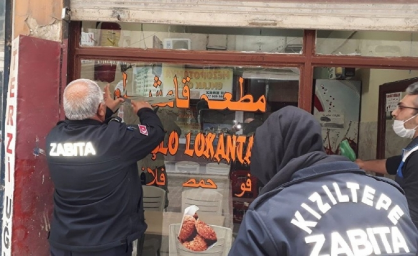 إزالة اللافتات العربية في مدينة ماردين التركية