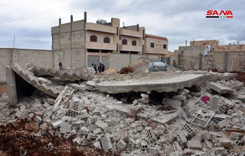 وفاة ثلاثة أشخاص من أسرة واحدة في انهيار مبنى في حماة