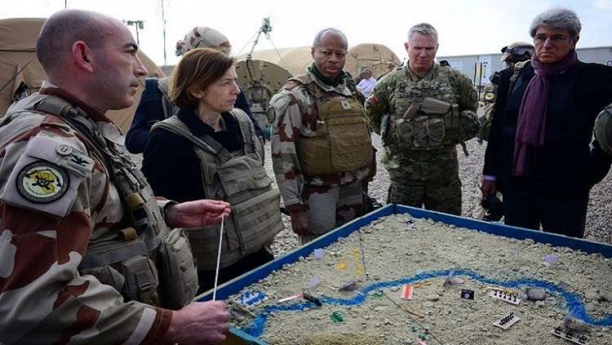 وزيرة الدفاع الفرنسية تعاقب ضابطاً انتقد العمليات العسكرية في سورية