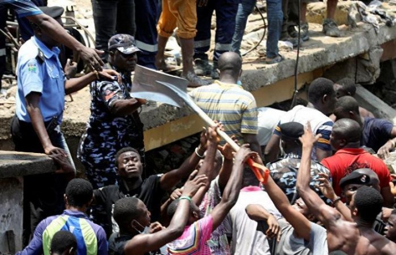 9 أشخاص على الأقل لقوا حتفهم حتى الآن إثر انهيار مبنى جنوب غربي نيجيريا