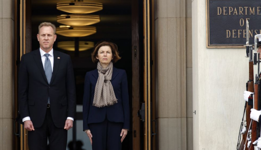 وزير الدفاع الأمريكي يبحث مع نظيرته الفرنسية الأمن والاستقرار في سوريا