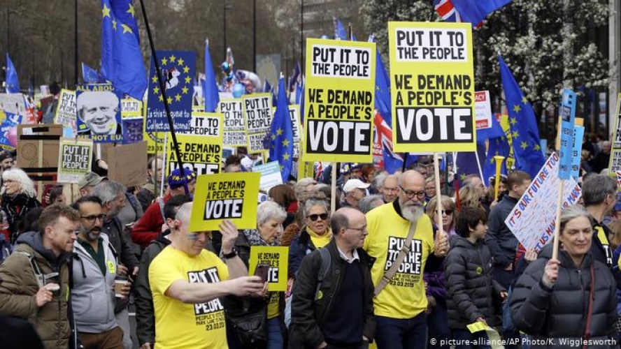 رفضاً لـ”لبريكست” – “مليونية” في لندن تطالب باستفتاء ثانٍ