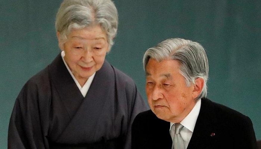 بالصور.. الإمبراطور الياباني يحتفل بعيد زواجه الماسي مع زوجته