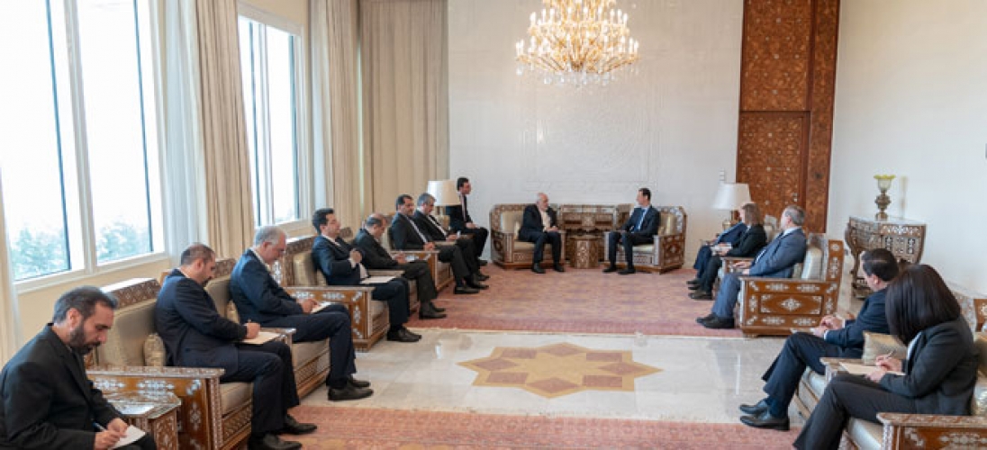 الرئيس الأسد لظريف: التمسك بالمبادىء والمواقف الوطنية ووضع مصالح الشعب كأولوية