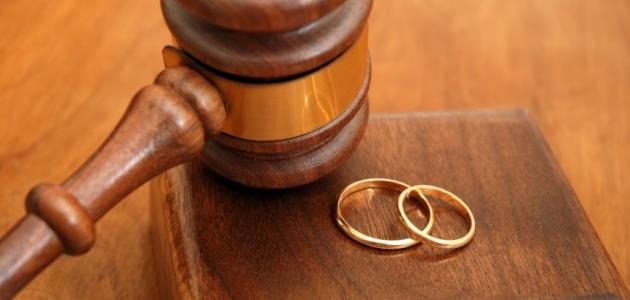 سيدة  تطلب الطلاق بسبب طلبات زوجها الكثيرة