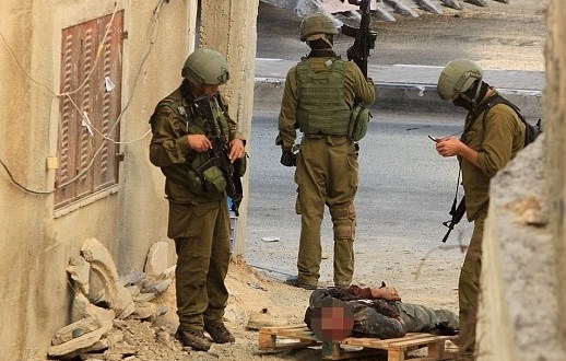 هآرتس: حصانة قانونية كاملة لجنود الاحتلال الذين يقتلون الفلسطينيين   