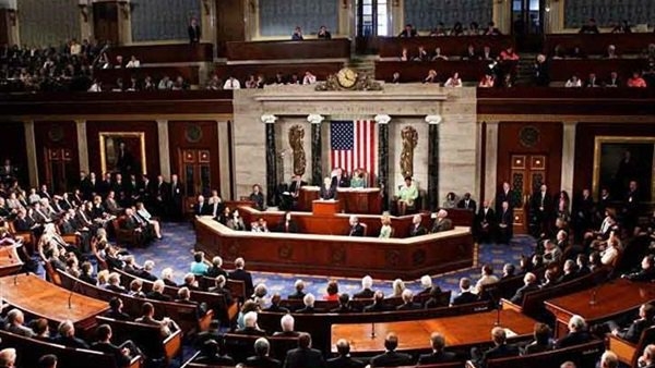 رغم تهديد ترامب.. الكونغرس يقر مشروع قانون الإنفاق العسكري 