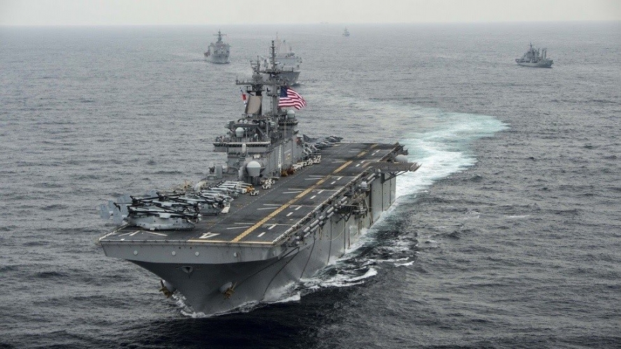 ترامب يعلن تدمير سفينة أمريكية لطائرة مسيرة إيرانية فوق مضيق هرمز