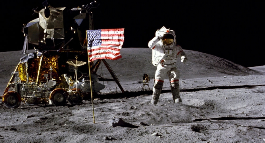 بالفيديو.. غوغل يحتفل بذكرى أول هبوط إنسان على سطح القمر  