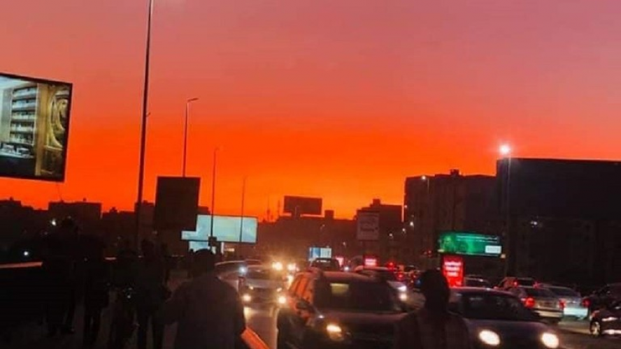  لهذا السبب تغير لون السماء في مصر الى الاحمر