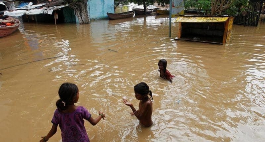 مصرع 16 شخصاً جراء الفيضانات غرب الهند