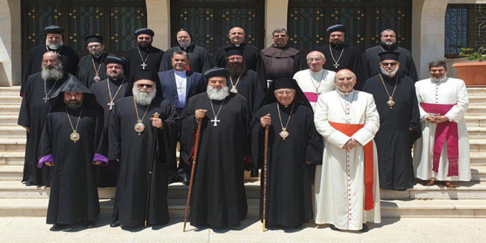  رؤساء الكنائس المسيحية في دمشق يدعون للتشبث بأرض الأجداد ويعبرون عن اعتزازهم بانتصار سورية