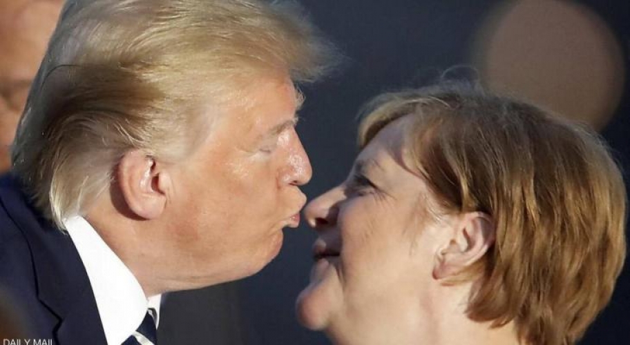 قبلة ترامب الغريبة لميركل تخطف الأنظار وتحير الجميع!