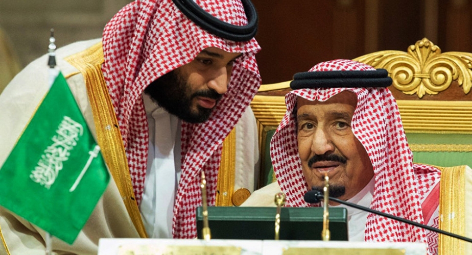 ملك السعودية: سندافع عن أراضينا ومنشآتنا أيا كان مصدر الهجمات