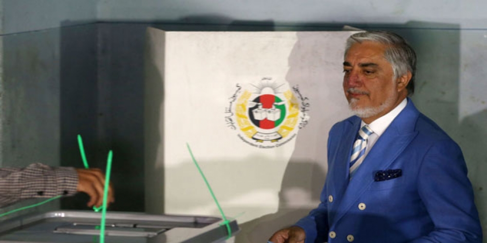 عبد الله عبد الله يعلن فوزه في الجولة الأولى للانتخابات الرئاسية الأفغانية