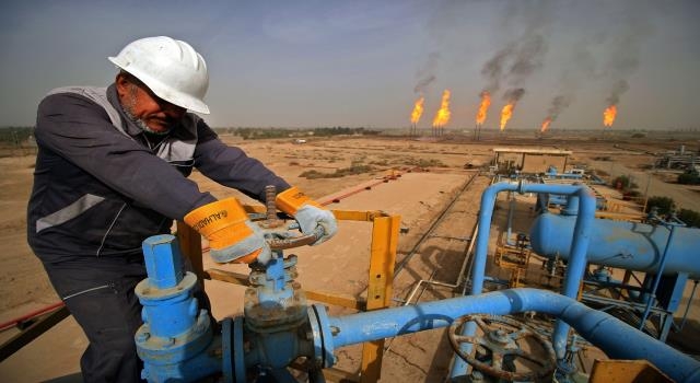 ارتفاع أسعار النفط بعد إستهداف ناقلة النفط الإيرانية في البحر الأحمر