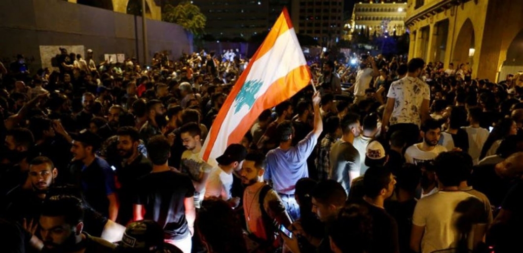 احتجاجات لبنان تنعكس سلبا على الوضع الاقتصادي