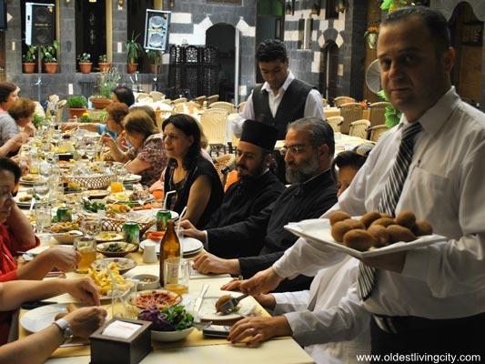 25 % من مطاعم دمشق لا تلتزم بالإعلان عن الأسعار والاجراءات ستكون صارمة