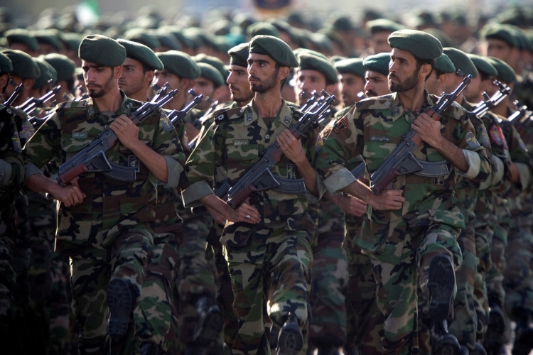 صحيفة: لدى طهران أفضلية عسكرية في نزاع محتمل مع واشنطن وحلفائها   