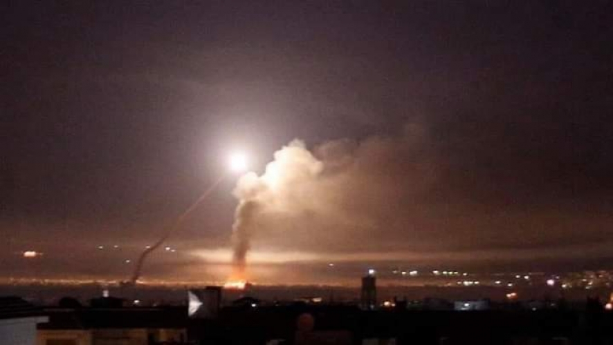 الدفاعات الجوية تسقط عدة أهداف معادية في سماء ريف دمشق الجنوبي《فيديو》