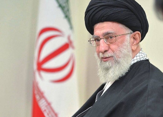  الخامنئي: الشعب الإيراني أحبط مؤامرة خطيرة خلال الأيام الأخيرة