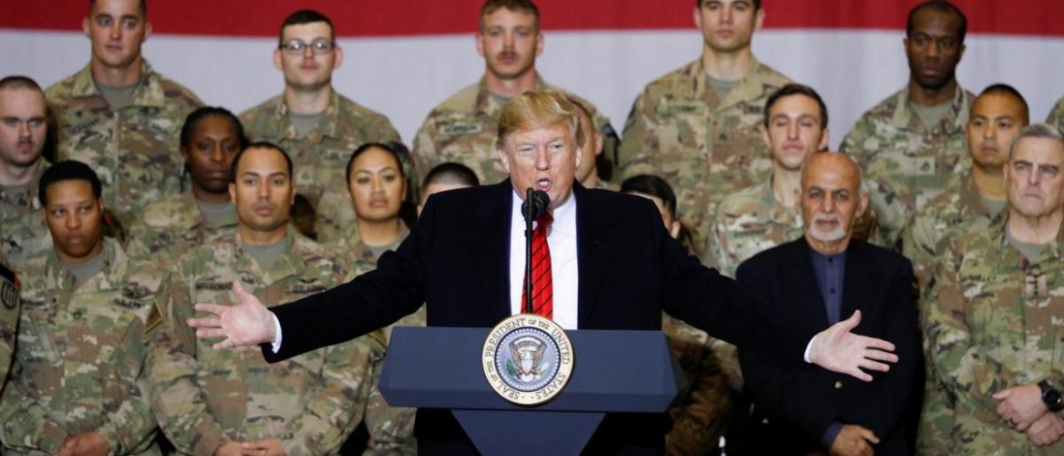 ترامب في زيارة مفاجئة إلى أفغانستان يعلن استئناف المفاوضات مع طالبان