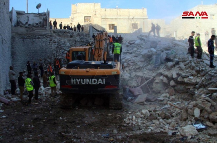  خمس وفيات بانهيار مبنى في حي المعادي بحلب القديمة