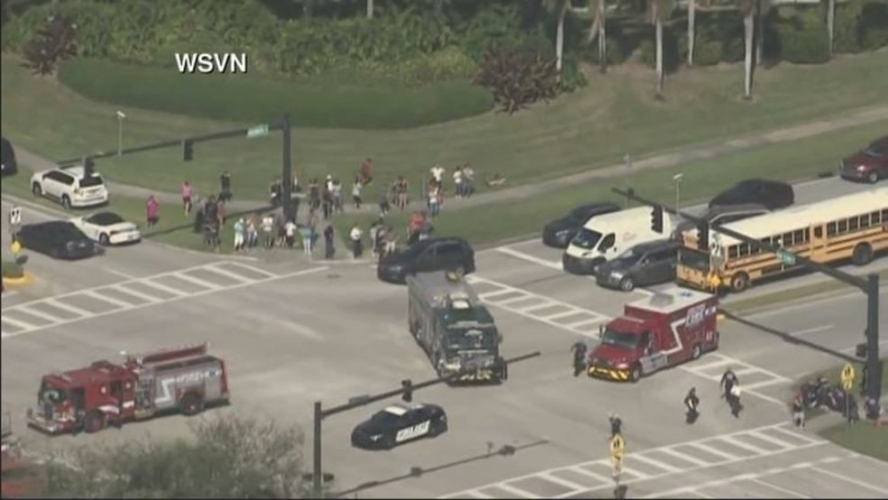  مقتل 4 أشخاص إثر اشتباك بين مسلحين والشرطة بولاية فلوريدا الأمريكية