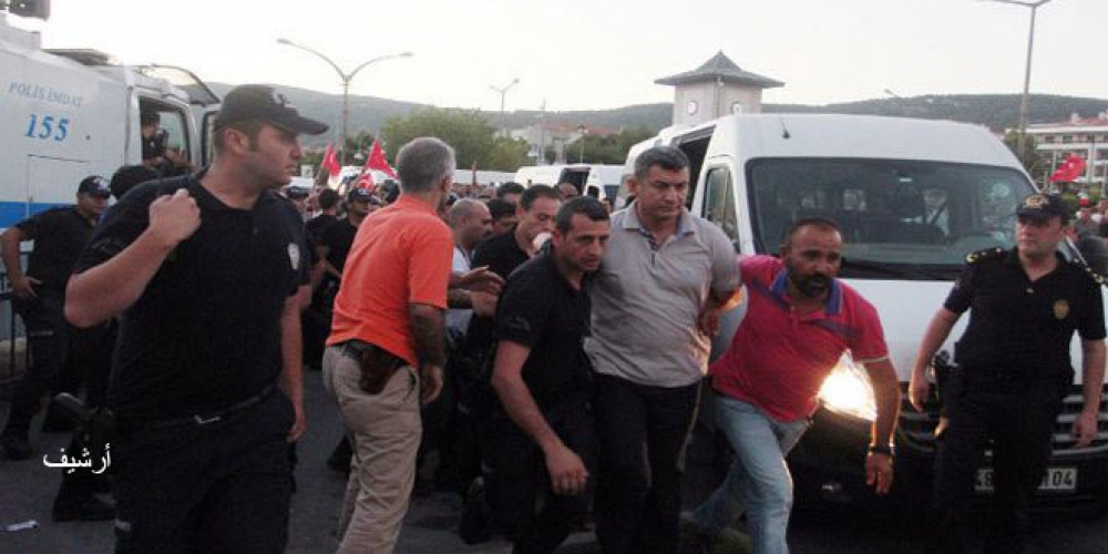 عشرات المعتقلين في تركيا بينهم عسكر بمزاعم المشاركة في الانقلاب