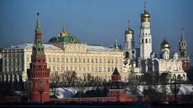 الكرملين: العقوبات الأمريكية الأخيرة على روسيا لن تمر بدون “رد”