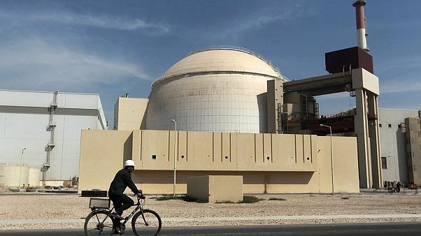 زلزال يضرب إيران بالقرب من محطة بوشهر النووية
