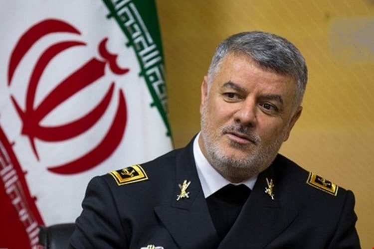 طهران توقع مذكرات تفاهم دفاعية بحرية مع موسكو وبكين