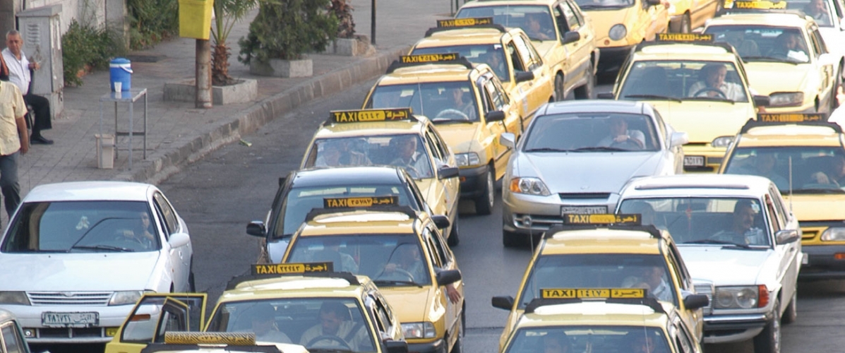 مقترح برفع مخصصات سيارات الأجرة من البنزين.. ودراسة لتطبيق الـ«جي بي إس» على الباصات والميكروباصات