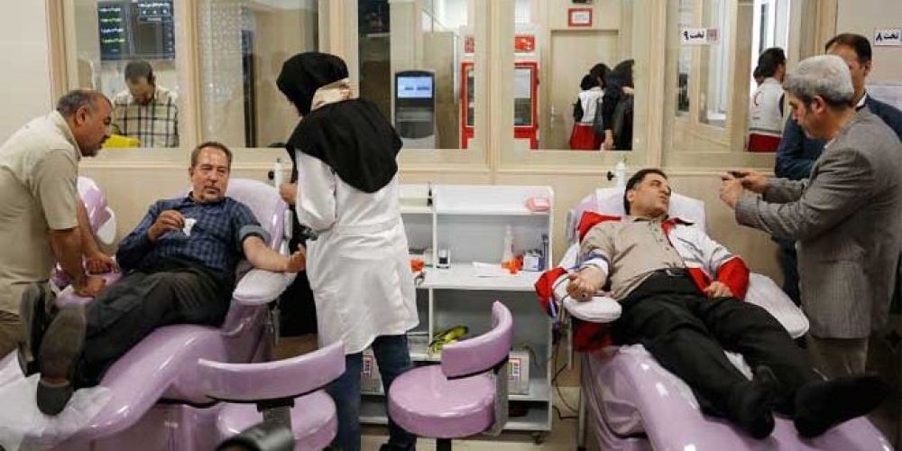 باحث إيراني يخترع رذاذاً مسرعاً لتخثر الدم يوقف النزيف في أقل من دقيقة   
