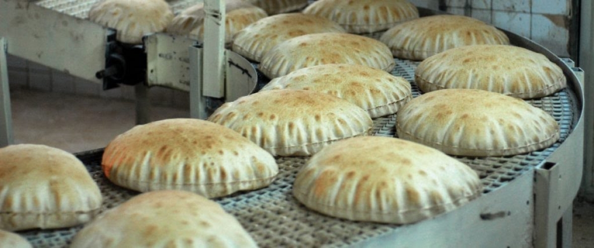تكلفتها 310 ليرة سورية وتباع بـ 50.. دعم ربطة الخبز مستمر ولا تعديل على الأسعار!  
