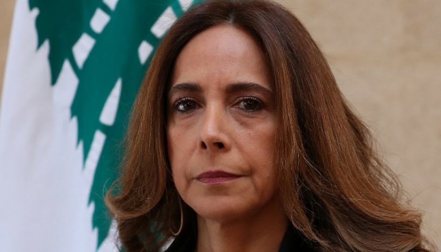 من هي زينة عكر أول وزيرة دفاع عربية؟