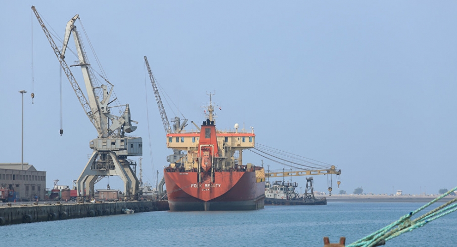 وكالة: الناقلات تتكدس قبالة السواحل الليبية في انتظار شحن النفط